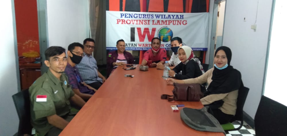 Perkuat Silaturahmi Antara Lembaga Profesi, DPW APSI Sambangi PW IWO Lampung