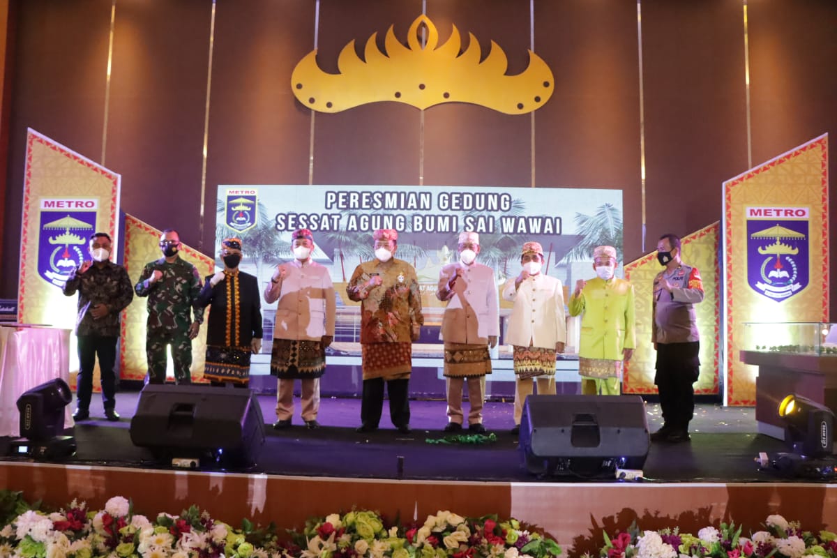 Gubernur Arinal Resmikan Gedung Sessat Agung Bumi Sai Waway Kota Metro