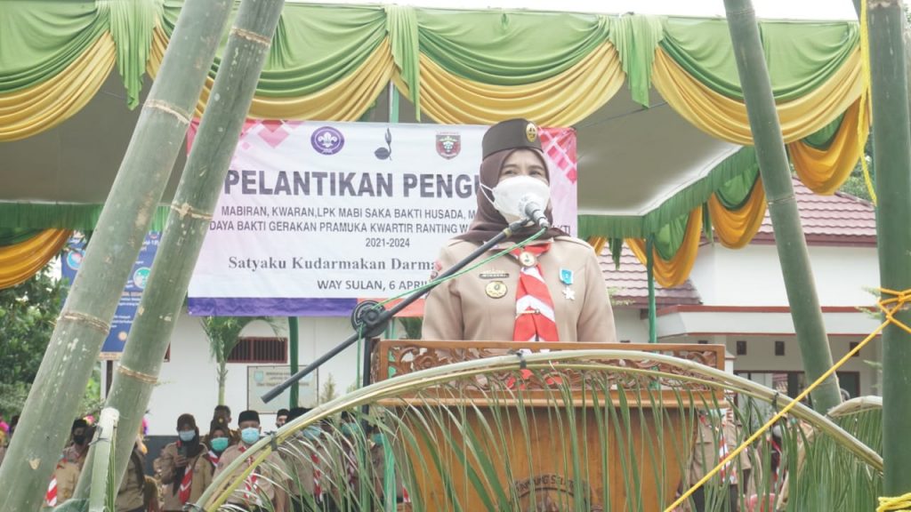 Winarni Kukuhkan Kepengurusan Gerakan Pramuka Masa Bakti 2021-2024 di Way Sulan