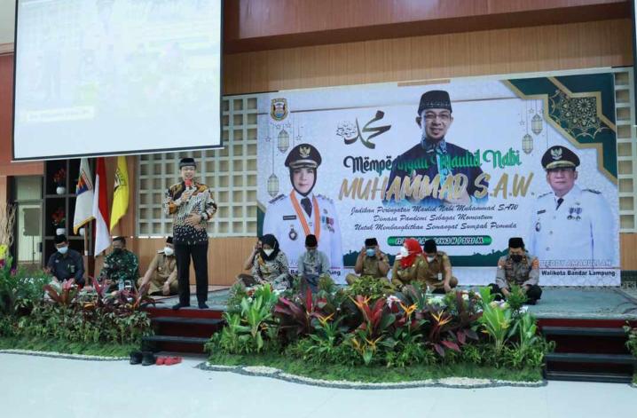 Mayor Kav Perri Pujarama Hadiri Peringatan Maulid Nabi Muhammad SAW 1443 H di Gedung Semergou