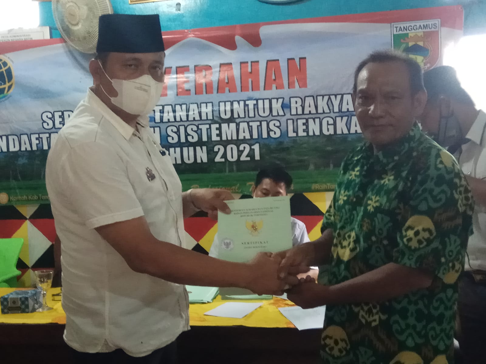 Pekon Negara Batin Bersama ATR BPN Tanggamua Bagikan 153 Sertifikat Tanah