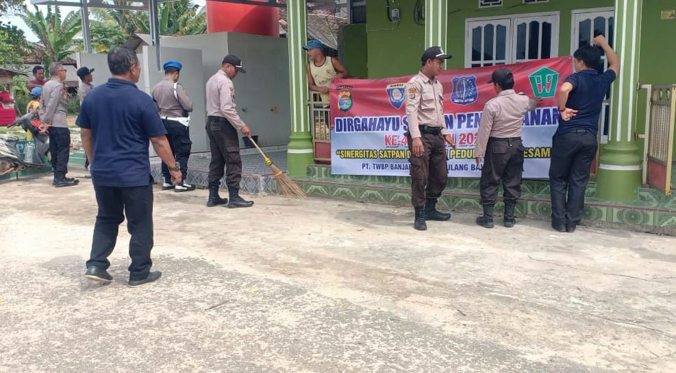 Satbinmas Polres Tulang Bawang Bersama Satpam Gelar Baksos di Tempat Ibadah, Ini Tujuannya