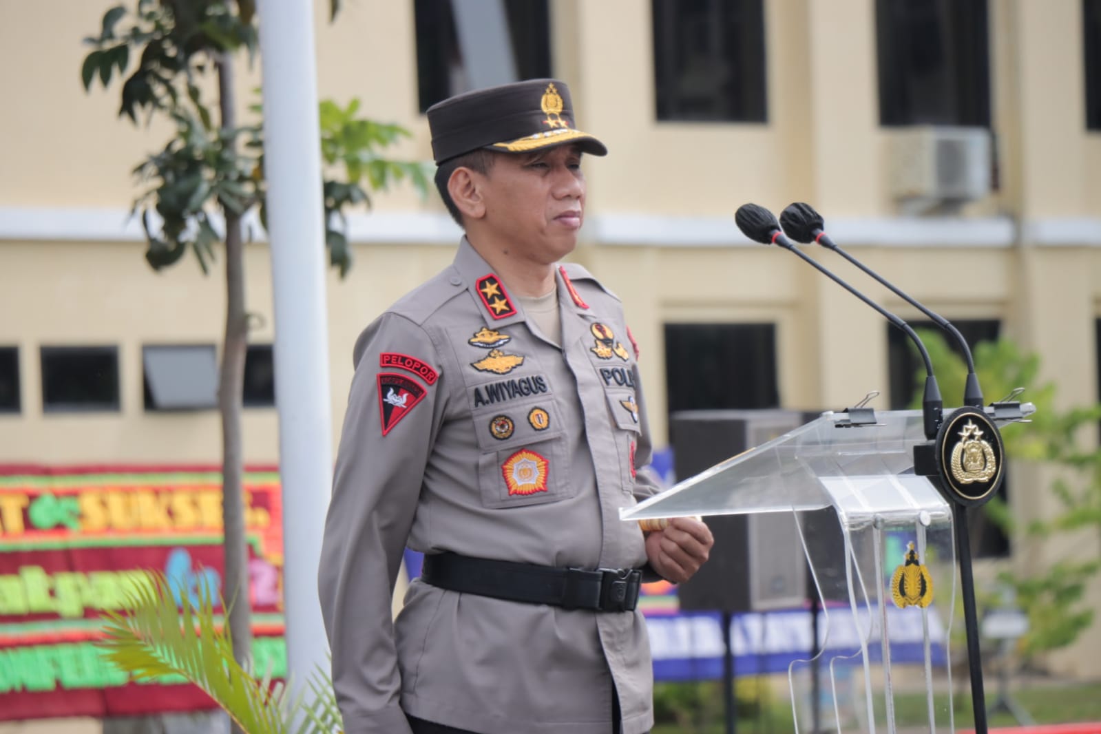 Kapolda Lampung Pimpin Upacara HUT Satpam Ke-42, Beri Penghargaan Pada Satpam Berprestasi