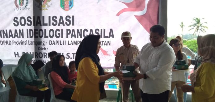 H. Fahrorrozi, ST Anggota DPRD Provinsi Lampung Sosialisasikan Ideologi Pancasila di Kecamatan Jati Agung