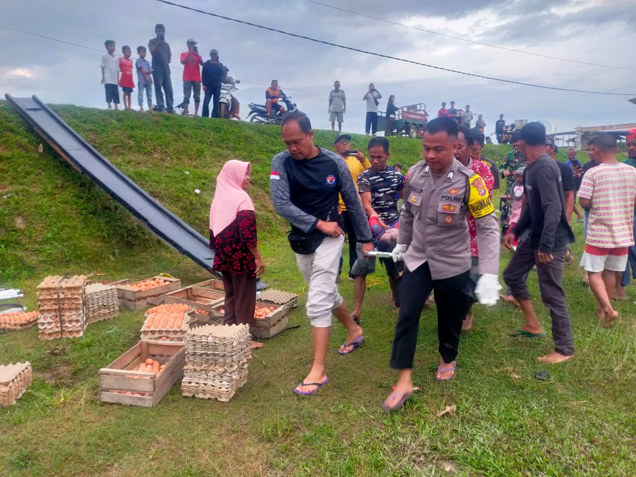 Tenggelam Saat Memancing, Korban Berhasil Dievakuasi Polsek Way Bungur