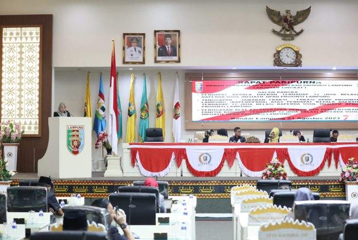 Tanggapan Kepala Daerah terhadap 12 Raperda Inisiatif DPRD Dalam Sidang Paripurna