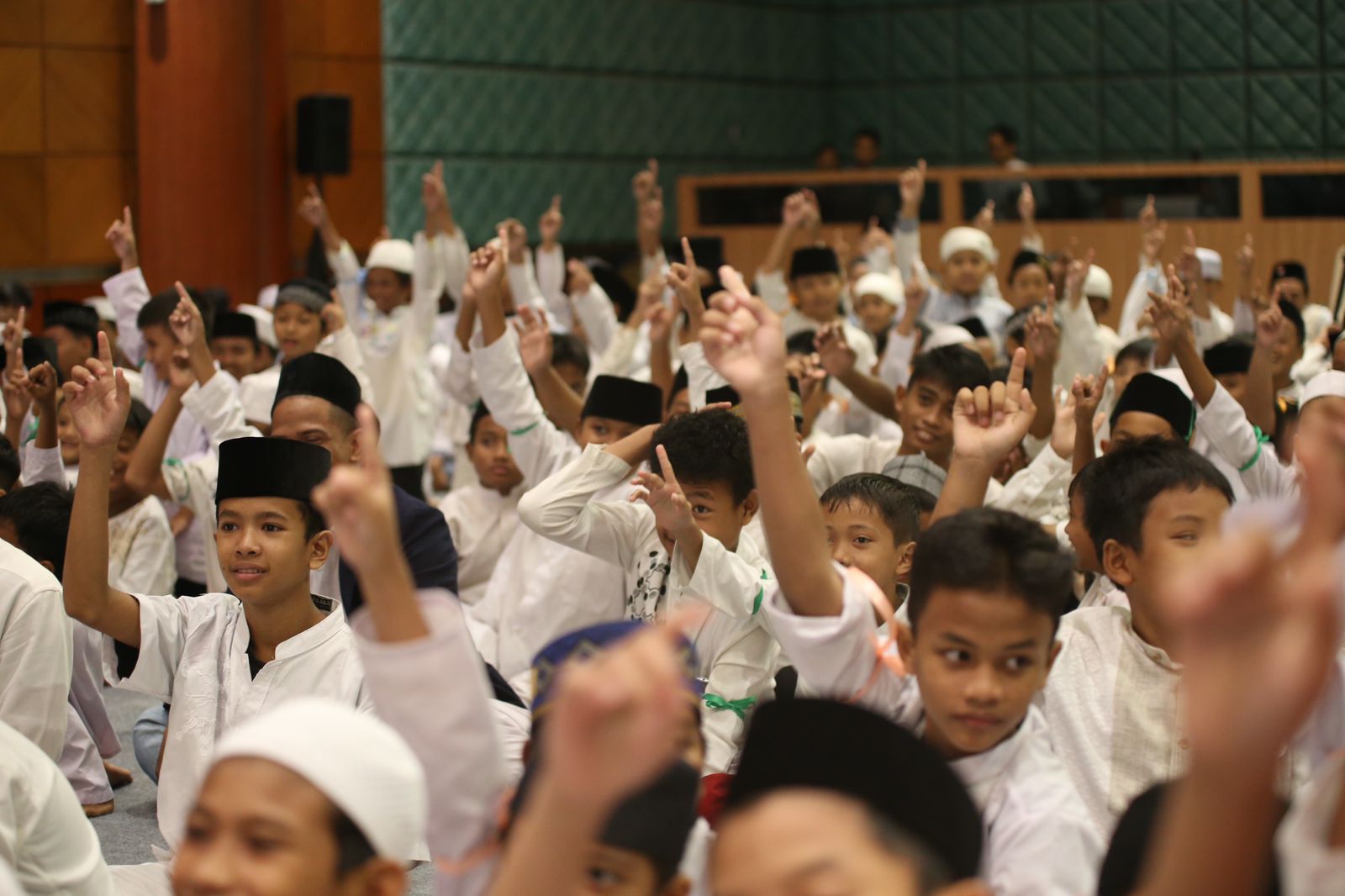 Bulan Ramadan, Yayasan Baitul Maal PLN Kembali Salurkan Bantuan Anak Yatim, Dhuafa Hingga Kaum Difabel