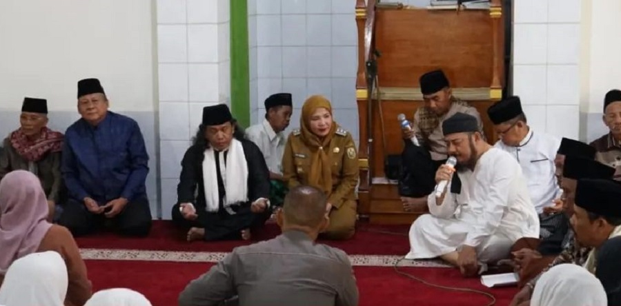 Walikota Eva Dwina Safari Ramadhan di Masjid Baitul Hamdi Tanjung Karang Pusat