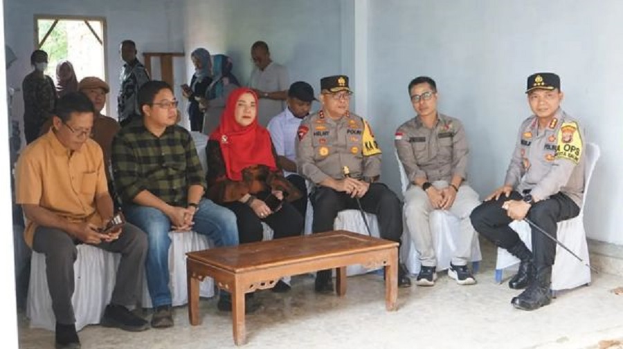 Walikota Eva Dwiana Pantau Langsung PSU di TPS 19 Way Kandis