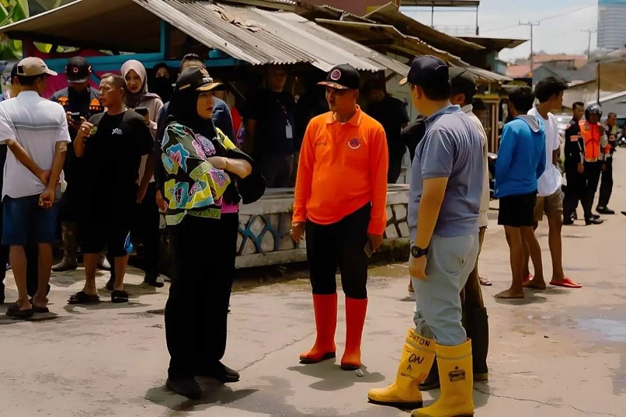 Walikota Eva Dwiana Tinjau Langsung Banjir di Citra Garden