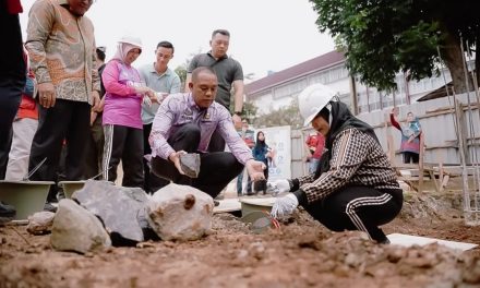 Walikota Peletakan Batu Pertama Pembangunan Gedung Peradilan Semu FH Unila